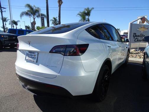 2021 Tesla Model Y Long Range Dual Motor All-Wheel Drive