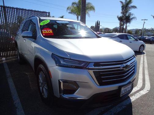 2022 Chevrolet Traverse LT Cloth