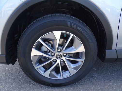 2017 Toyota RAV4 Hybrid XLE