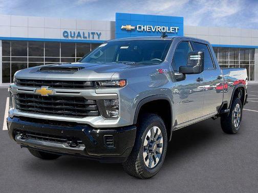 Sterling Gray Metallic 2026 Chevrolet Silverado 2500 Custom