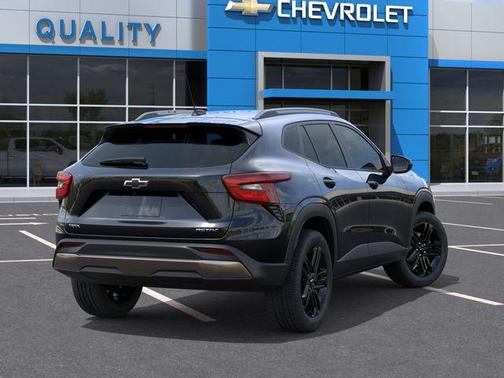 Black Metallic 2026 Chevrolet Trax FWD ACTIV
