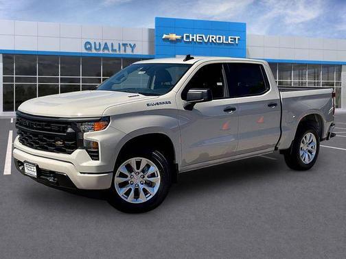 White Sands 2026 Chevrolet Silverado 1500 Custom