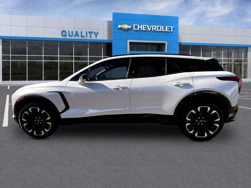Pearl 2024 Chevrolet Blazer EV eAWD RS