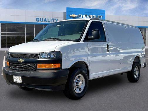 Summit White 2026 Chevrolet Express 2500 LT