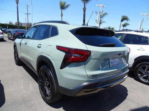 Green 2025 Chevrolet Trax FWD ACTIV