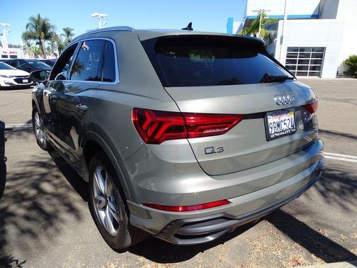 2022 Audi Q3 45 S line Premium