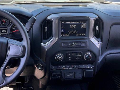 Summit White 2026 Chevrolet Silverado 2500 Custom
