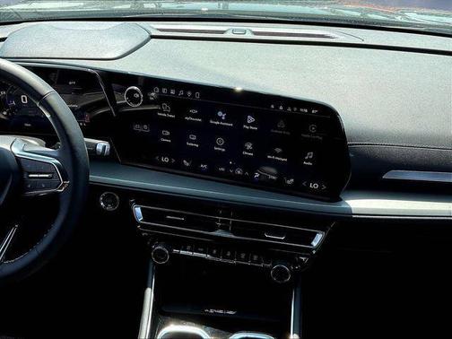 Mosaic Black Metallic 2026 Chevrolet Traverse LT