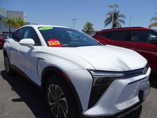 Summit White 2024 Chevrolet Blazer EV eAWD LT