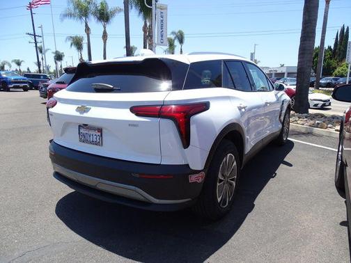 Summit White 2024 Chevrolet Blazer EV eAWD LT
