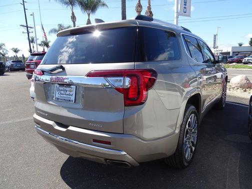 2022 GMC Acadia Denali