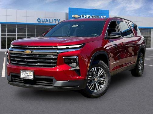 Radiant Red Tintcoat 2026 Chevrolet Traverse LT