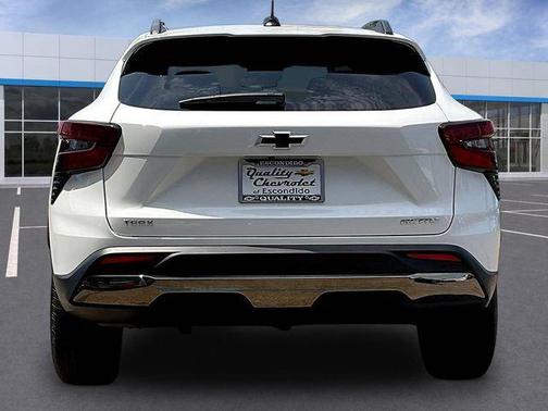 Summit White 2026 Chevrolet Trax FWD ACTIV