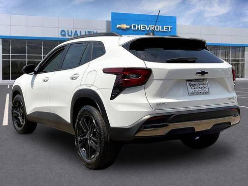 Summit White 2026 Chevrolet Trax FWD ACTIV