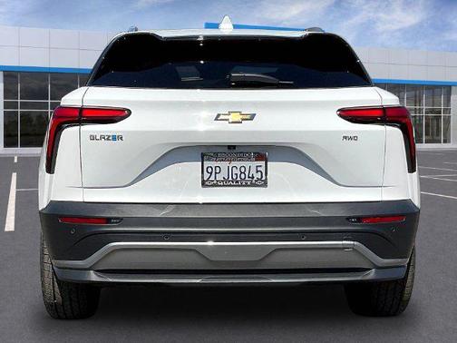 Summit White 2024 Chevrolet Blazer EV eAWD LT