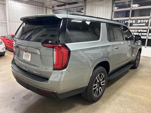 2024 GMC Yukon XL 4WD AT4