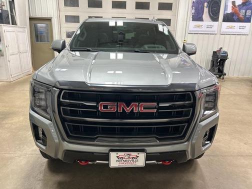 2024 GMC Yukon XL 4WD AT4