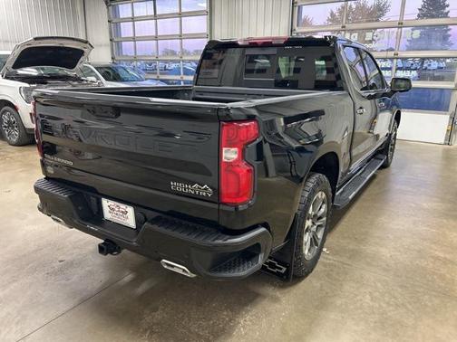2022 Chevrolet Silverado 1500 High Country