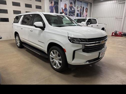 2024 Chevrolet Suburban LT