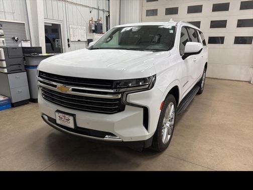 2024 Chevrolet Suburban LT