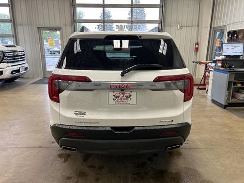 2023 GMC Acadia AWD AT4