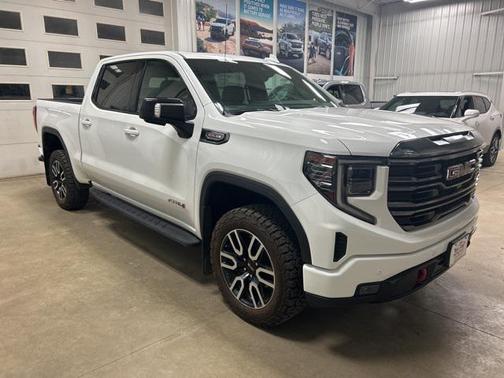 2022 GMC Sierra 1500 AT4