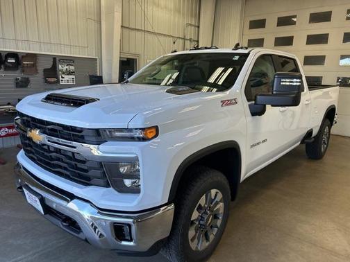 2025 Chevrolet Silverado 3500 LT