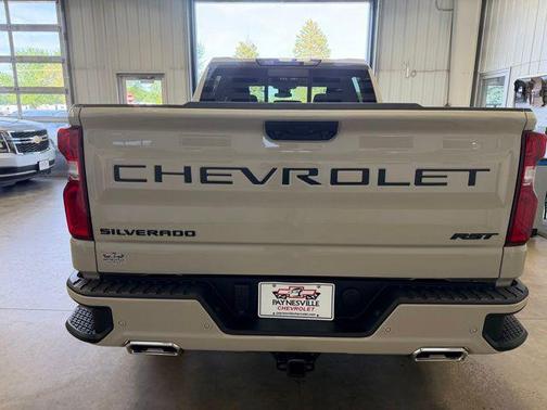 White Sands 2026 Chevrolet Silverado 1500 RST