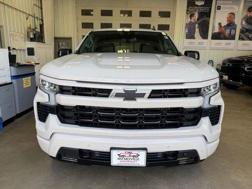 White Sands 2026 Chevrolet Silverado 1500 RST