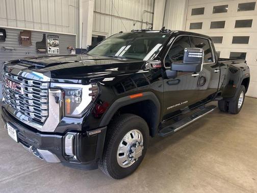 2025 GMC Sierra 3500 Denali