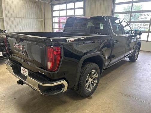 2024 GMC Sierra 1500 SLE