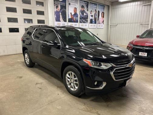 2021 Chevrolet Traverse LT Cloth