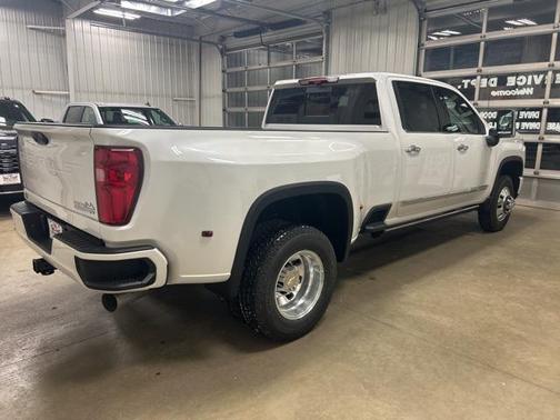 2025 Chevrolet Silverado 3500 High Country