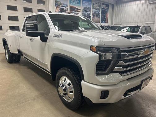 2025 Chevrolet Silverado 3500 High Country