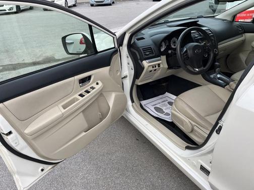 Photo 5 of 25 of 2012 Subaru Impreza 2.0i Limited