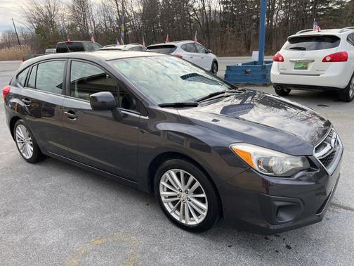 Photo 3 of 25 of 2012 Subaru Impreza 2.0i Premium