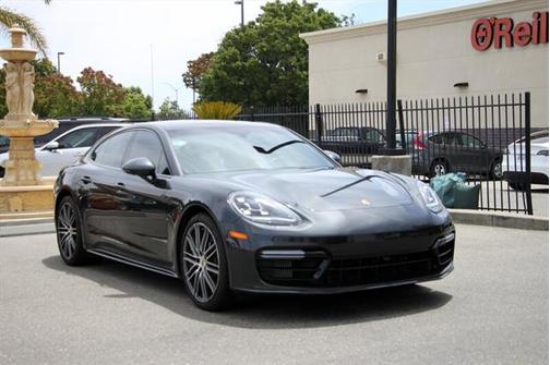 2018 Porsche Panamera 4S