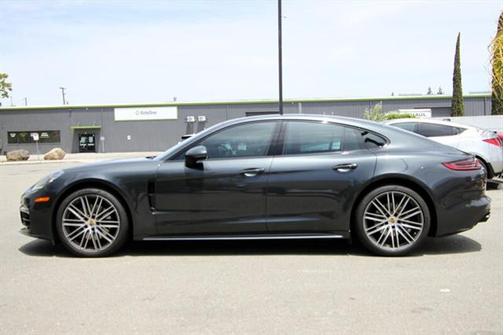 2018 Porsche Panamera 4S