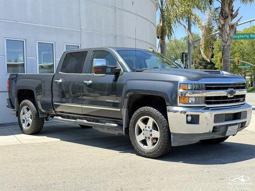 Graphite Metallic 2019 Chevrolet Silverado 2500 LTZ