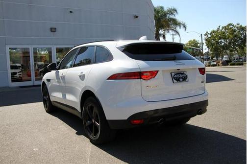 2018 Jaguar F-PACE 25t Premium