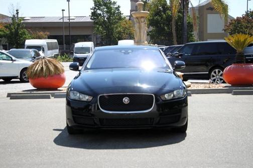 2017 Jaguar XE 25t