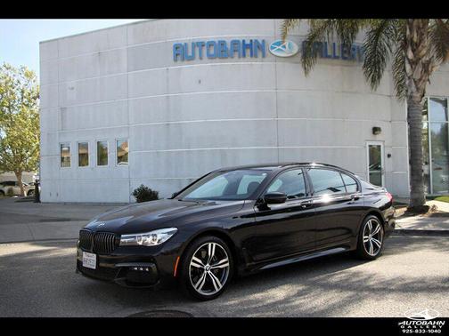 Carbon Black Metallic 2019 BMW 740 740i