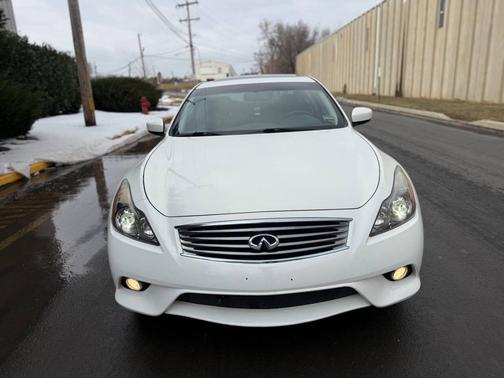 2013 INFINITI G37 Sport