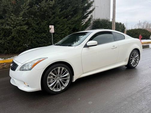 2013 INFINITI G37 Sport