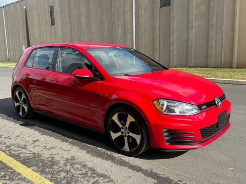 2017 Volkswagen Golf GTI 2.0T S 4-Door