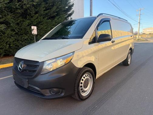 2016 Mercedes-Benz Metris Base