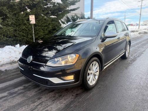 2017 Volkswagen Golf Alltrack TSI S