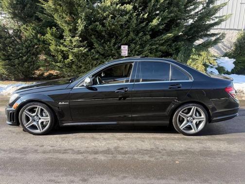 2009 Mercedes-Benz C-Class C 63 AMG 4dr Sedan
