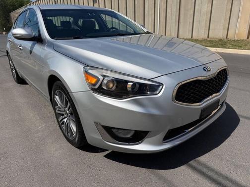Silky Silver Metallic 2016 Kia Cadenza Base 4dr Sedan