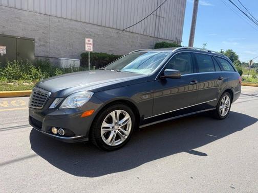 Palladium Silver Metallic 2011 Mercedes-Benz E-Class 4MATIC